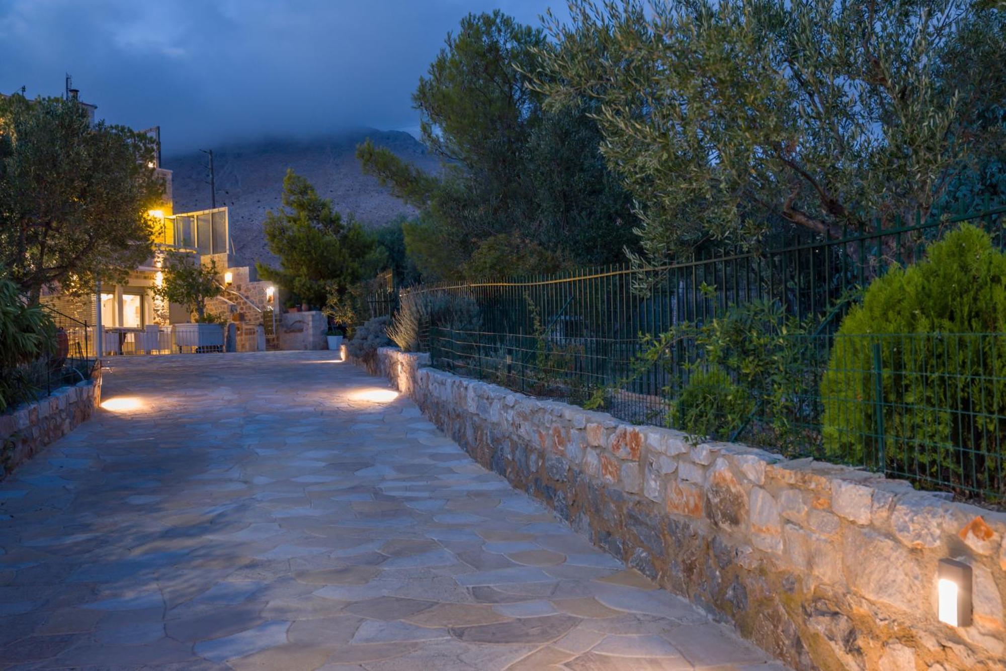 casa cabinari MANH Yerolimin Esterno foto